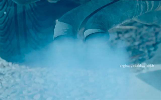 دود آبی هنگام گاز دادن 